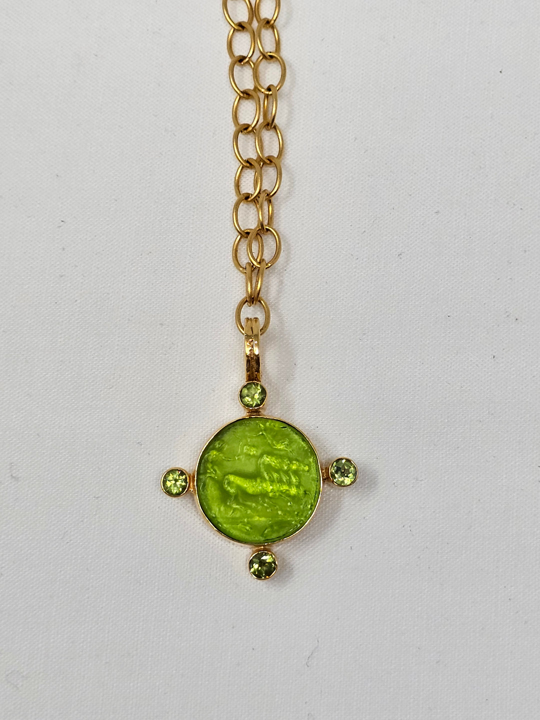 Dina Mackney Peridoit And Nike Intaglio w. Chain
