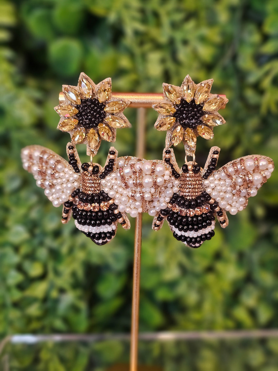 Allie Beads Bee Earring