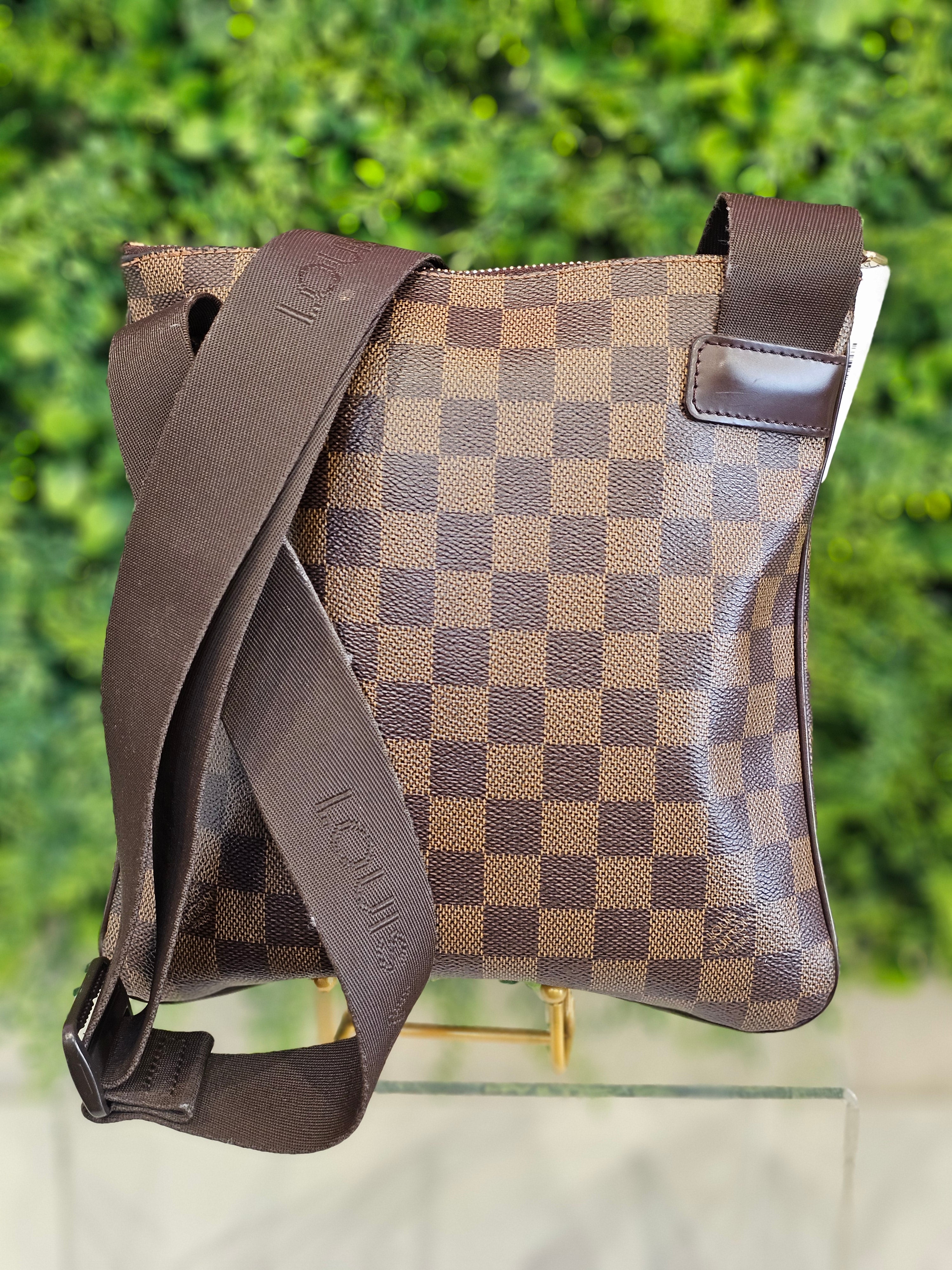 Louisvuittonノベルティ ショルダーバック＆サブポーチ Louis Vuitton Melville Shoulder Bag – Icon on Taylor