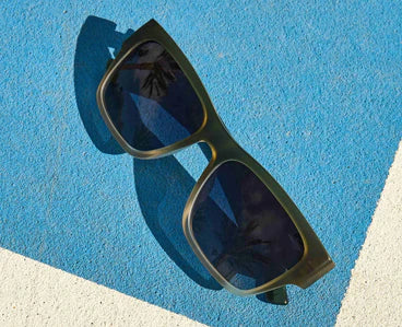 Peepers Hank Sun Green/Tan Polarized Glasses