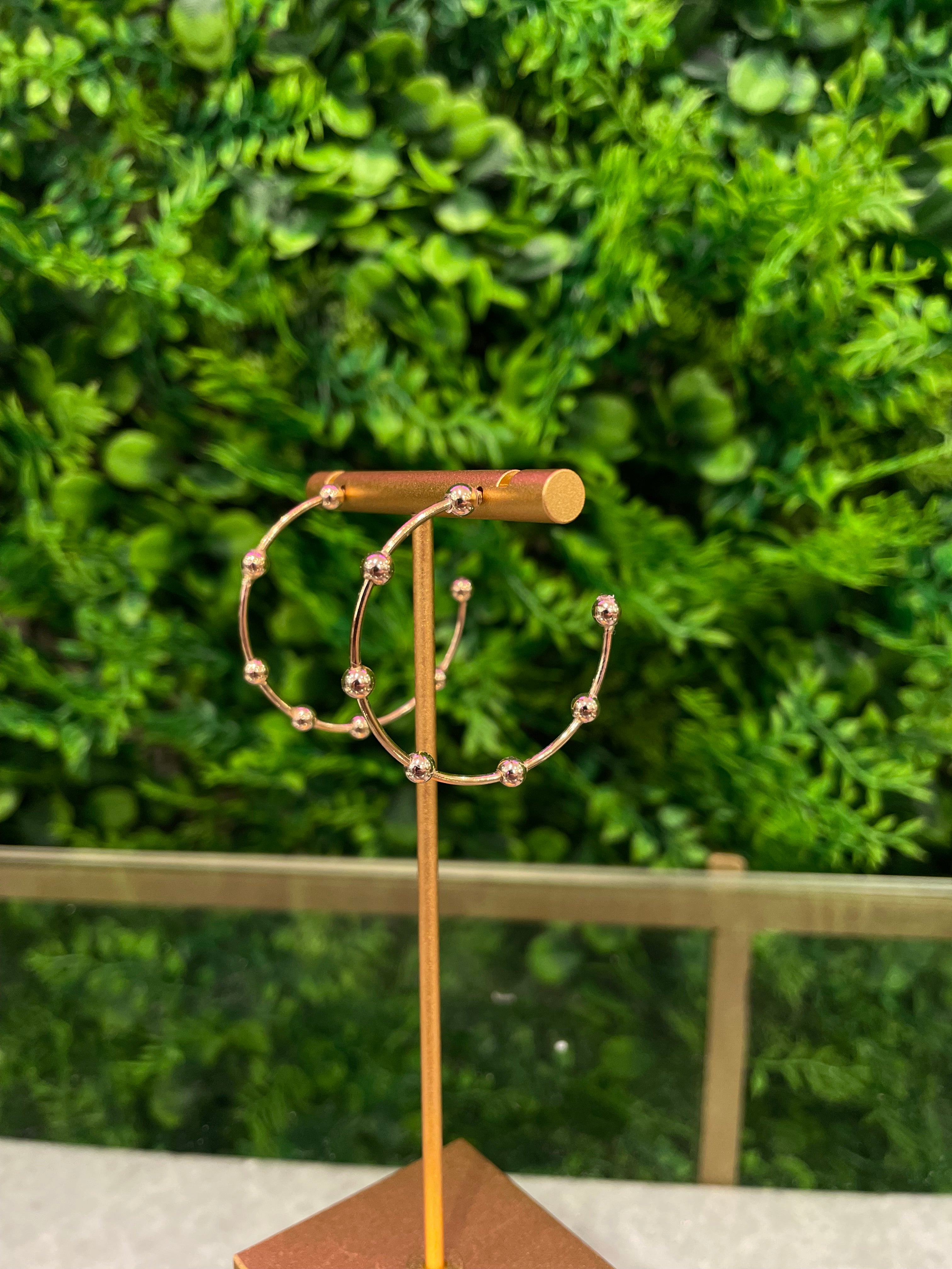 enewton Gold Ball Pattern Post Hoop