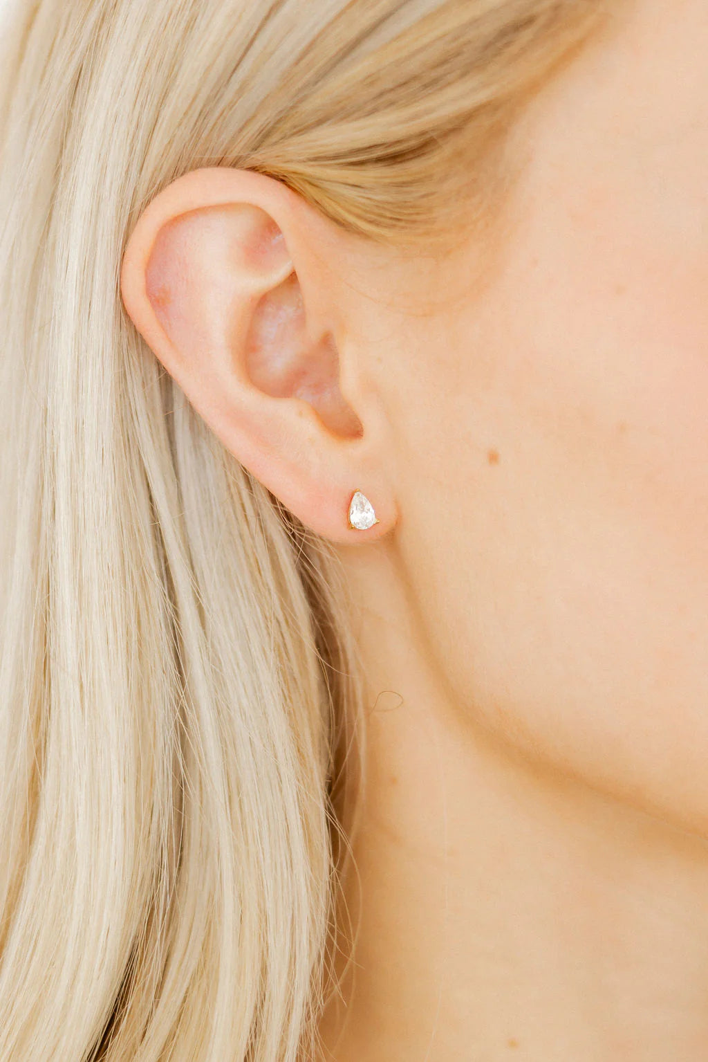 Linny & Co Screwback Stud Earring Paige Pear