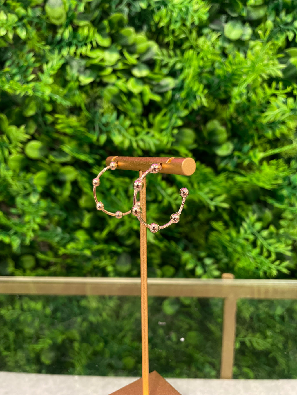 enewton Gold Ball Pattern Post Hoop
