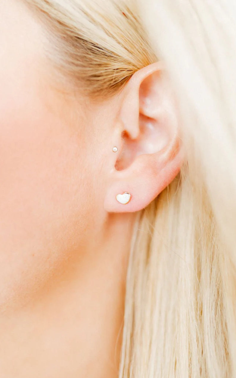 Linny & Co Screwback Stud Earring Nora White Heart